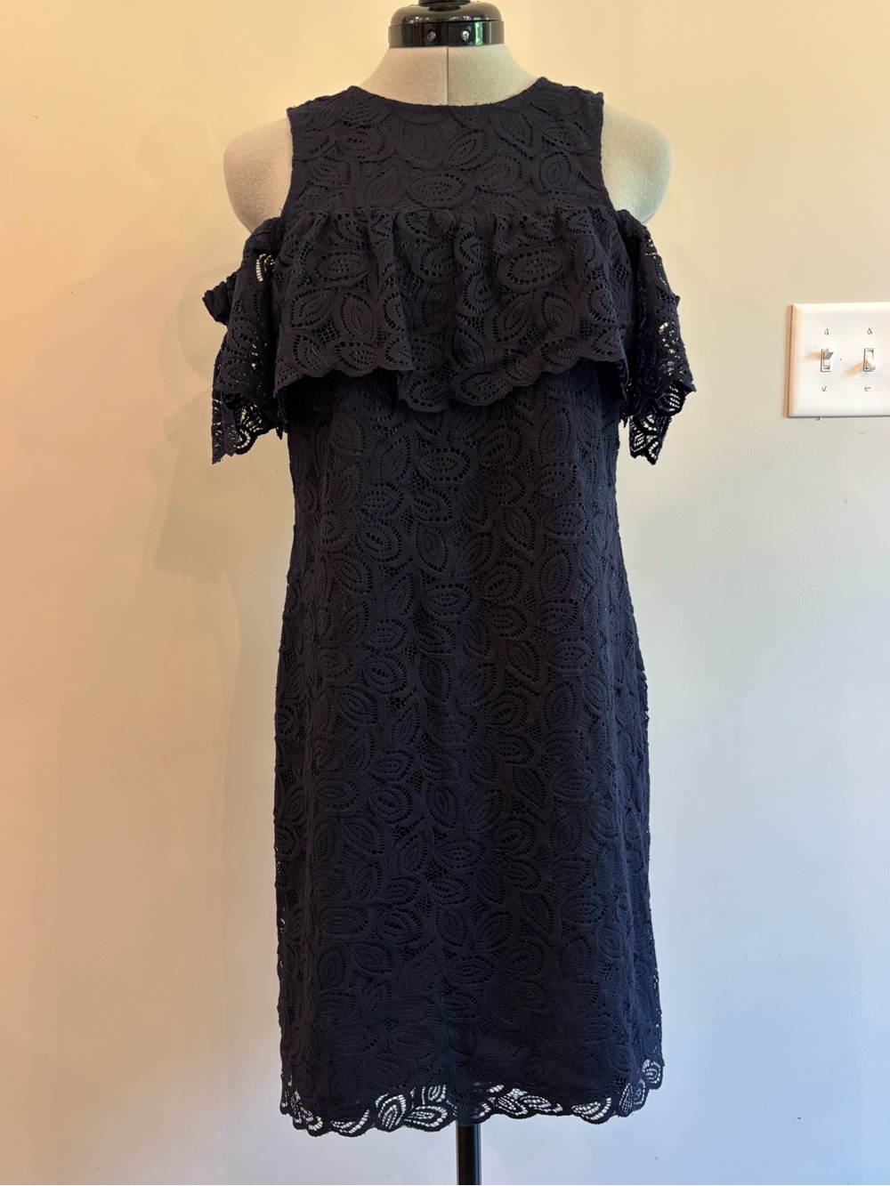 Ann Taylor NWT Navy Lace Cold Shoulder Ruffle Shift Dress 0168